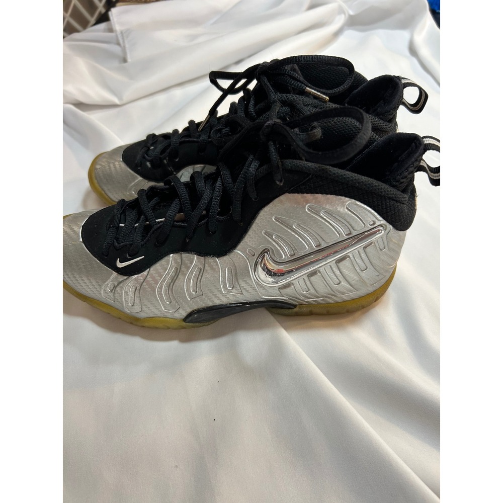 Nike Air Foamposite Pro Metallic Silver Black Chrome Basketball Shoes size 5.5Y